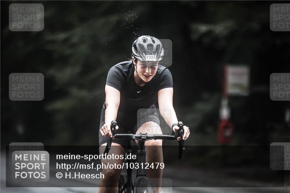 13.09.2026 - Stadtparktriathlon H.Heesch http://msf.ph/oto/10312479 13.09.2026 12:53:55 Radfahren 1078, 1084, 1088, 1120, 1136, 1232, 1255, 1257, 1294 meine-sportfotos.de