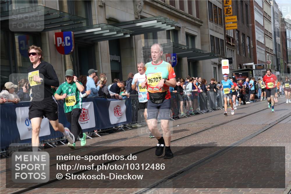 13.09.2026 - 21. swb-Marathon Bremen Strokosch-Dieckow http://msf.ph/oto/10312486 13.09.2026 10:55:47 Ziel 10246, 10298, 10365, 10443, 10690, 10699, 10703, 10949, 10957, 10960, 11219, 11280, 11693, 11782, 11790, 11972, 12061, 12143, 12452, 12476, 12484, 13565, 10203, 10243, 10256, 10297, 10374, 10379, 10423, 10529, 10550, 10788, 10809, 10881, 10952, 11377, 11414, 11510, 11557, 11748, 11862, 11941, 11975, 11977, 12030, 12108, 12125, 12143, 12150, 12188, 12348 meine-sportfotos.de