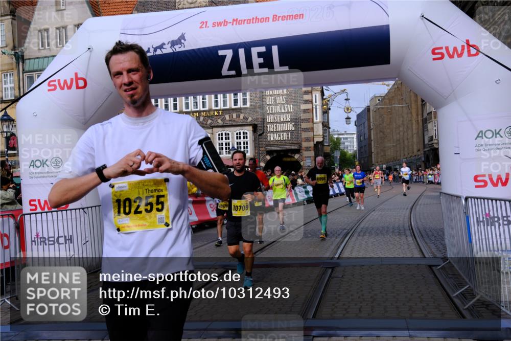 13.09.2026 - 21. swb-Marathon Bremen Tim E. http://msf.ph/oto/10312493 13.09.2026 10:54:11 Ziel 10174, 10255, 10579, 10684, 10685, 10708, 10822, 10905, 10947, 11010, 11206, 11489, 11596, 11950, 12075, 12244, 12331, 12356, 12405, 12435, 12492, 12515, 13531 meine-sportfotos.de