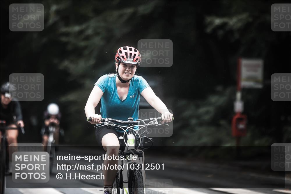 13.09.2026 - Stadtparktriathlon H.Heesch http://msf.ph/oto/10312501 13.09.2026 12:53:59 Radfahren 1078, 1084, 1136, 1214, 1248, 1255, 1257, 1294 meine-sportfotos.de