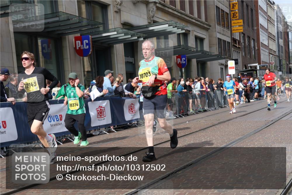 13.09.2026 - 21. swb-Marathon Bremen Strokosch-Dieckow http://msf.ph/oto/10312502 13.09.2026 10:55:47 Ziel 10246, 10298, 10365, 10443, 10690, 10699, 10703, 10949, 10957, 10960, 11219, 11280, 11693, 11782, 11790, 11972, 12061, 12143, 12452, 12476, 12484, 13565, 10203, 10243, 10256, 10297, 10374, 10379, 10423, 10529, 10550, 10788, 10809, 10881, 10952, 11377, 11414, 11510, 11557, 11748, 11862, 11941, 11975, 11977, 12030, 12108, 12125, 12143, 12150, 12188, 12348 meine-sportfotos.de