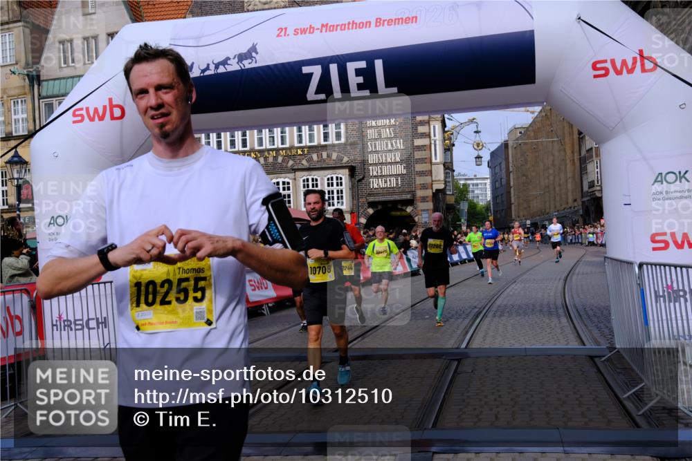 13.09.2026 - 21. swb-Marathon Bremen Tim E. http://msf.ph/oto/10312510 13.09.2026 10:54:11 Ziel 10174, 10255, 10579, 10684, 10685, 10708, 10822, 10905, 10947, 11010, 11206, 11489, 11596, 11950, 12075, 12244, 12331, 12356, 12405, 12435, 12492, 12515, 13531 meine-sportfotos.de
