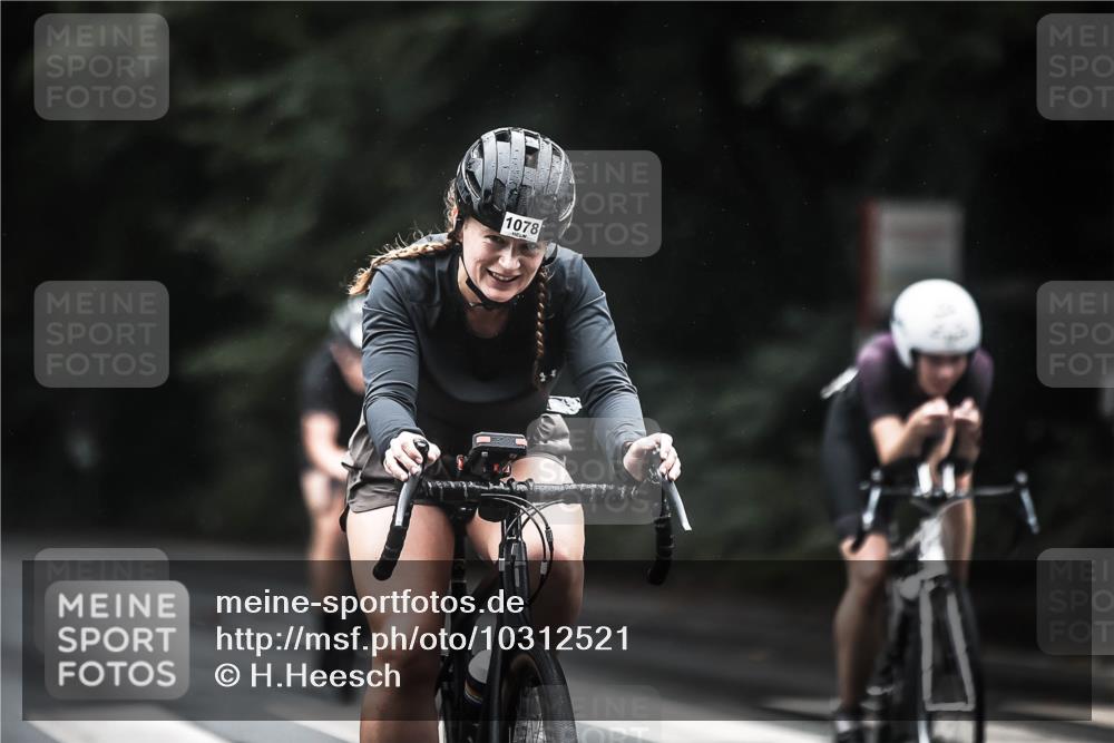 13.09.2026 - Stadtparktriathlon H.Heesch http://msf.ph/oto/10312521 13.09.2026 12:54:01 Radfahren 1078, 1084, 1214, 1248, 1255, 1294 meine-sportfotos.de