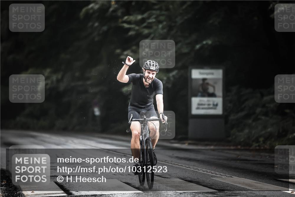 13.09.2026 - Stadtparktriathlon H.Heesch http://msf.ph/oto/10312523 13.09.2026 11:46:18 Radfahren 882, 939, 945, 946 meine-sportfotos.de