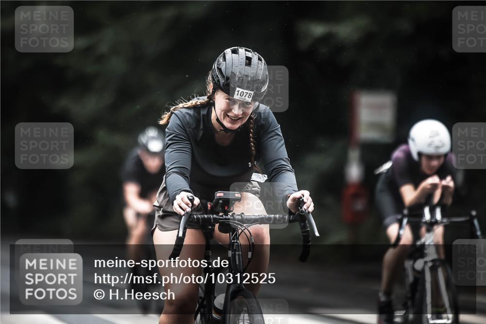 13.09.2026 - Stadtparktriathlon H.Heesch http://msf.ph/oto/10312525 13.09.2026 12:54:01 Radfahren 1078, 1084, 1214, 1248, 1255, 1294 meine-sportfotos.de