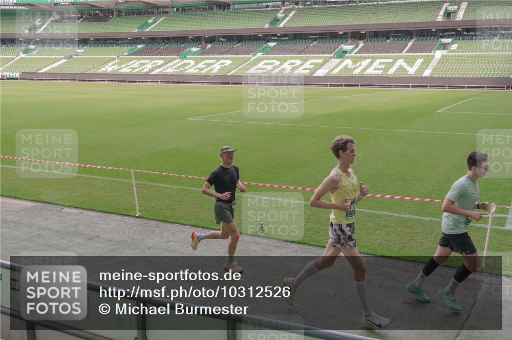 13.09.2026 - 21. swb-Marathon Bremen Michael Burmester http://msf.ph/oto/10312526 13.09.2026 12:48:21 Laufen im Stadion 382, 384, 524, 572, 621, 826, 868, 889, 1349, 1554, 1872, 1925, 2266, 2287, 2538, 2605, 2646, 2844, 2956, 3110, 3118, 3127, 3197, 3242, 3276, 3284, 3297, 3424, 3466, 3520, 3794, 3910, 4025, 4082, 4239, 4614, 4712, 4729, 4732, 4808, 4898, 4992, 5424, 5517, 5725, 5803, 5976, 6025, 6058, 6692, 6708, 6784, 6951, 7064, 7102, 7399, 7538, 7636, 7803, 7871, 7876, 8060, 8611, 8621, 8706, 8877, 8973, 8980, 8981, 9010, 9035, 9061, 9429, 9689, 9918, 9934, 13091 meine-sportfotos.de