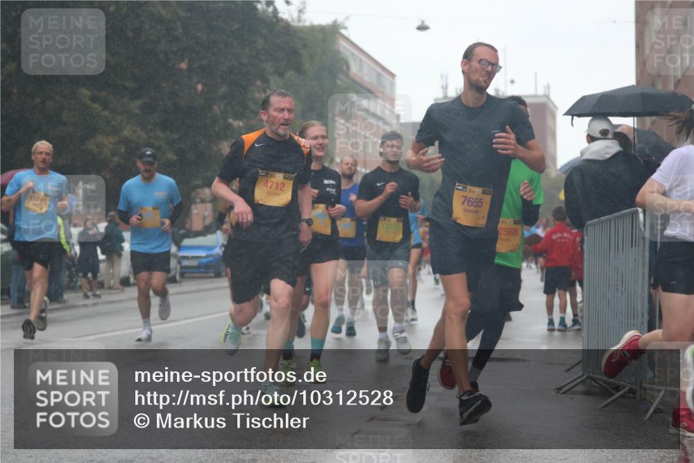 13.09.2026 - Kiel Lauf Markus Tischler http://msf.ph/oto/10312528 13.09.2026 10:39:04 Fleethörn 11715, 39, 4712, 3, 7655, 1, 39, 2568 meine-sportfotos.de