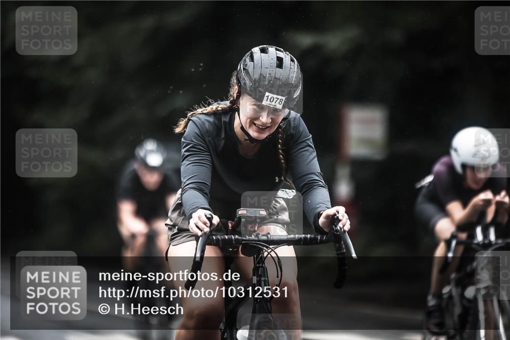 13.09.2026 - Stadtparktriathlon H.Heesch http://msf.ph/oto/10312531 13.09.2026 12:54:01 Radfahren 1078, 1084, 1214, 1248, 1255, 1294 meine-sportfotos.de