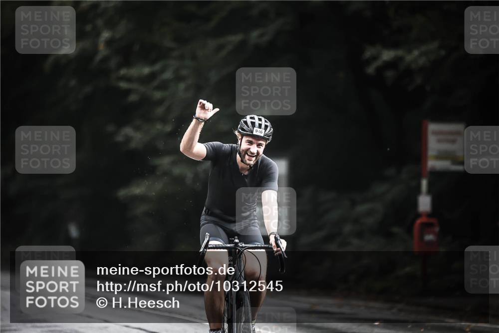 13.09.2026 - Stadtparktriathlon H.Heesch http://msf.ph/oto/10312545 13.09.2026 11:46:18 Radfahren 882, 939, 945, 946 meine-sportfotos.de