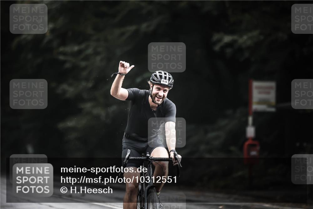 13.09.2026 - Stadtparktriathlon H.Heesch http://msf.ph/oto/10312551 13.09.2026 11:46:18 Radfahren 882, 939, 945, 946 meine-sportfotos.de