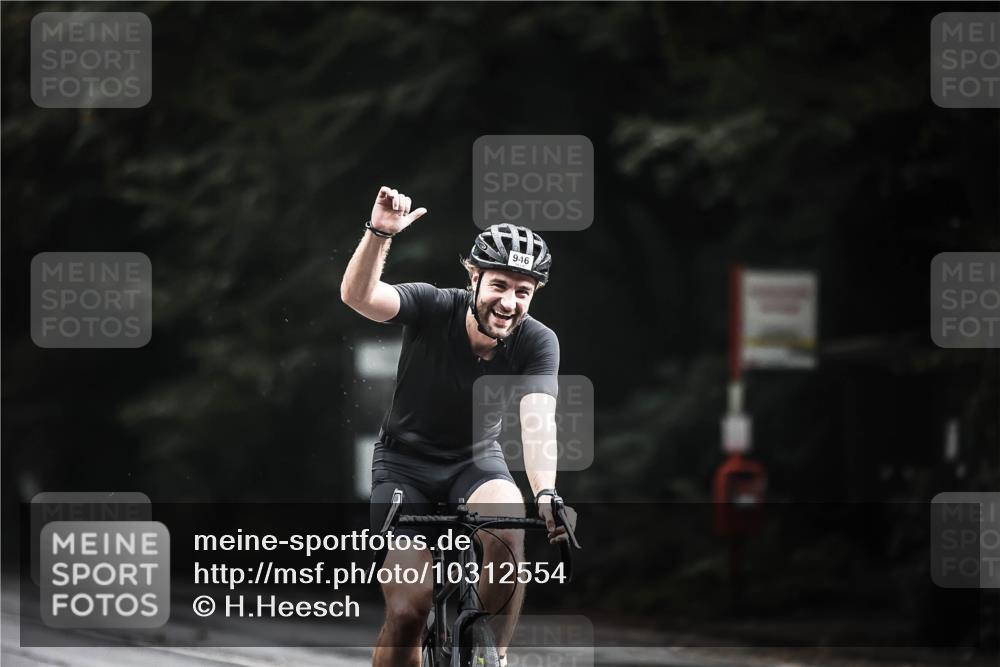 13.09.2026 - Stadtparktriathlon H.Heesch http://msf.ph/oto/10312554 13.09.2026 11:46:19 Radfahren 882, 939, 945, 946 meine-sportfotos.de