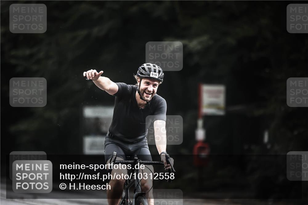 13.09.2026 - Stadtparktriathlon H.Heesch http://msf.ph/oto/10312558 13.09.2026 11:46:19 Radfahren 882, 939, 945, 946 meine-sportfotos.de