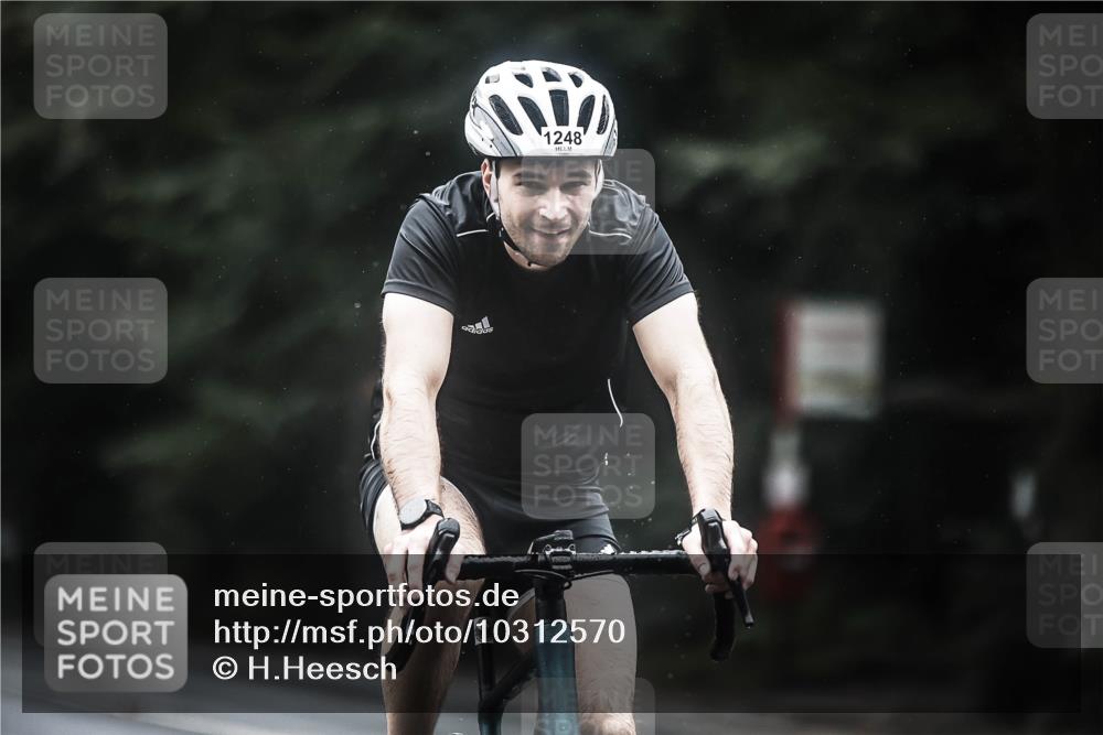 13.09.2026 - Stadtparktriathlon H.Heesch http://msf.ph/oto/10312570 13.09.2026 12:54:04 Radfahren 1078, 1084, 1214, 1248, 1289, 1294 meine-sportfotos.de