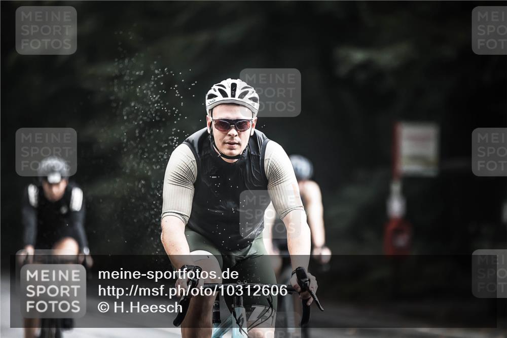 13.09.2026 - Stadtparktriathlon H.Heesch http://msf.ph/oto/10312606 13.09.2026 11:46:32 Radfahren 786, 835, 933 meine-sportfotos.de