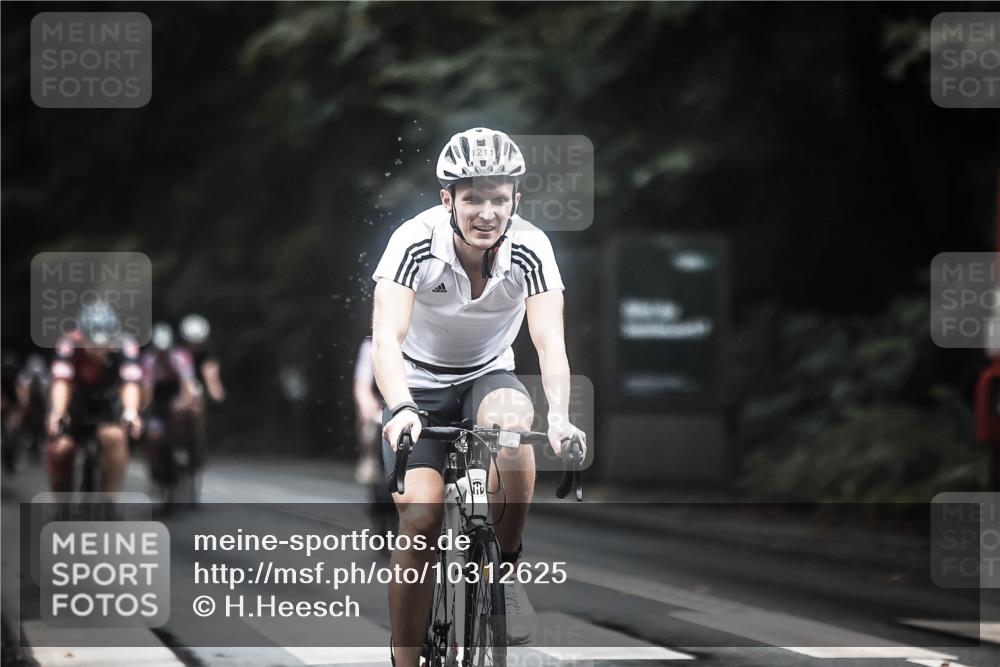 13.09.2026 - Stadtparktriathlon H.Heesch http://msf.ph/oto/10312625 13.09.2026 12:54:11 Radfahren 1137, 1138, 1140, 1204, 1211, 1289 meine-sportfotos.de