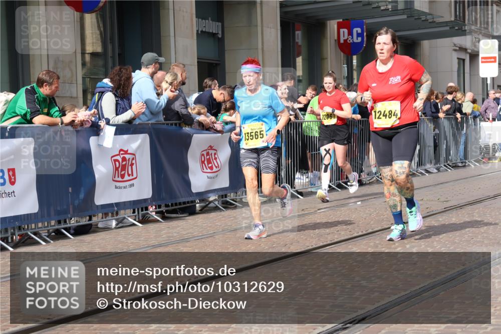 13.09.2026 - 21. swb-Marathon Bremen Strokosch-Dieckow http://msf.ph/oto/10312629 13.09.2026 10:55:50 Ziel 10246, 10298, 10322, 10365, 10443, 10670, 10690, 10699, 10949, 10957, 10960, 11219, 11280, 11570, 11693, 11782, 11790, 11972, 12061, 12452, 12476, 12484, 13565, 10203, 10243, 10297, 10374, 10379, 10423, 10529, 10550, 10703, 10788, 10809, 10881, 10952, 11377, 11414, 11510, 11557, 11748, 11862, 11941, 11975, 12030, 12108, 12125, 12143, 12150, 12188, 12348 meine-sportfotos.de