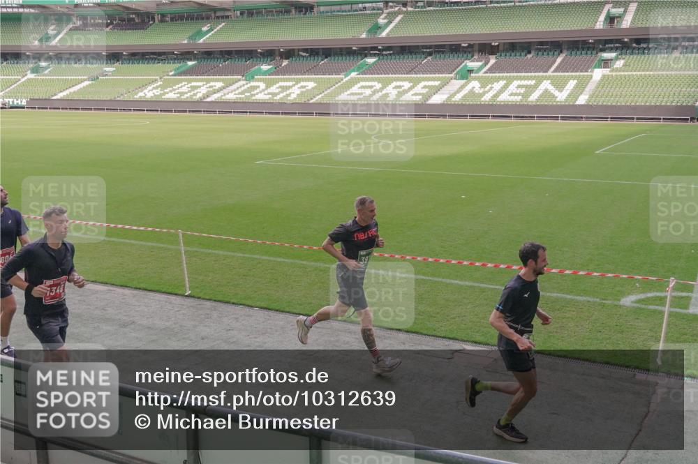 13.09.2026 - 21. swb-Marathon Bremen Michael Burmester http://msf.ph/oto/10312639 13.09.2026 12:48:37 Laufen im Stadion 382, 384, 524, 572, 621, 826, 889, 899, 1349, 1723, 1748, 1872, 1925, 2266, 2287, 2605, 2646, 2844, 2956, 3043, 3110, 3118, 3127, 3197, 3242, 3276, 3284, 3297, 3330, 3466, 3794, 3910, 3973, 4025, 4082, 4239, 4247, 4614, 4712, 4729, 4732, 4852, 4898, 4990, 4992, 5424, 5517, 5570, 5594, 5648, 5803, 5976, 6025, 6058, 6692, 6708, 6784, 6842, 6951, 7064, 7399, 7538, 7636, 7803, 7876, 8060, 8611, 8621, 8706, 8877, 8973, 8980, 8981, 9010, 9035, 9061, 9429, 9689, 9918, 9934, 13091 meine-sportfotos.de
