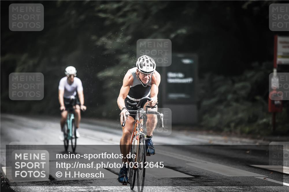 13.09.2026 - Stadtparktriathlon H.Heesch http://msf.ph/oto/10312645 13.09.2026 11:46:39 Radfahren 786, 835, 870, 917 meine-sportfotos.de