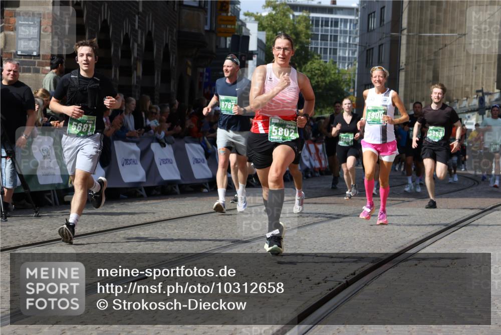 13.09.2026 - 21. swb-Marathon Bremen Strokosch-Dieckow http://msf.ph/oto/10312658 13.09.2026 13:30:46 Ziel 625, 881, 1067, 2265, 2900, 3163, 3164, 3425, 4058, 4206, 4332, 4415, 4425, 4748, 4763, 5506, 5551, 6347, 6988, 7253, 7567, 7645, 7821, 8090, 8105, 8116, 8117, 8169, 8314, 8494, 8762, 8878, 8966, 9011, 9015, 9108, 9412, 9695, 9825, 244, 1189, 1479, 2902, 3360, 4251, 5600, 5681, 5802, 5900, 6307, 7198, 7760, 8543, 8616, 9290, 9507, 9653, 9767, 9937, 9958, 9962, 9976, 13152, 13215 meine-sportfotos.de
