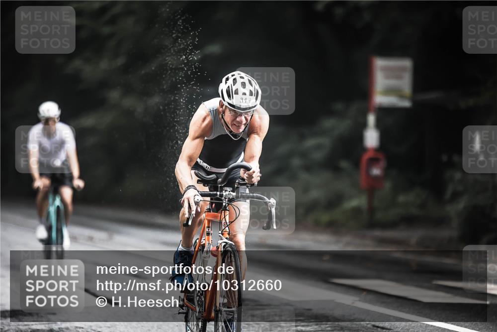 13.09.2026 - Stadtparktriathlon H.Heesch http://msf.ph/oto/10312660 13.09.2026 11:46:39 Radfahren 786, 835, 870, 917 meine-sportfotos.de