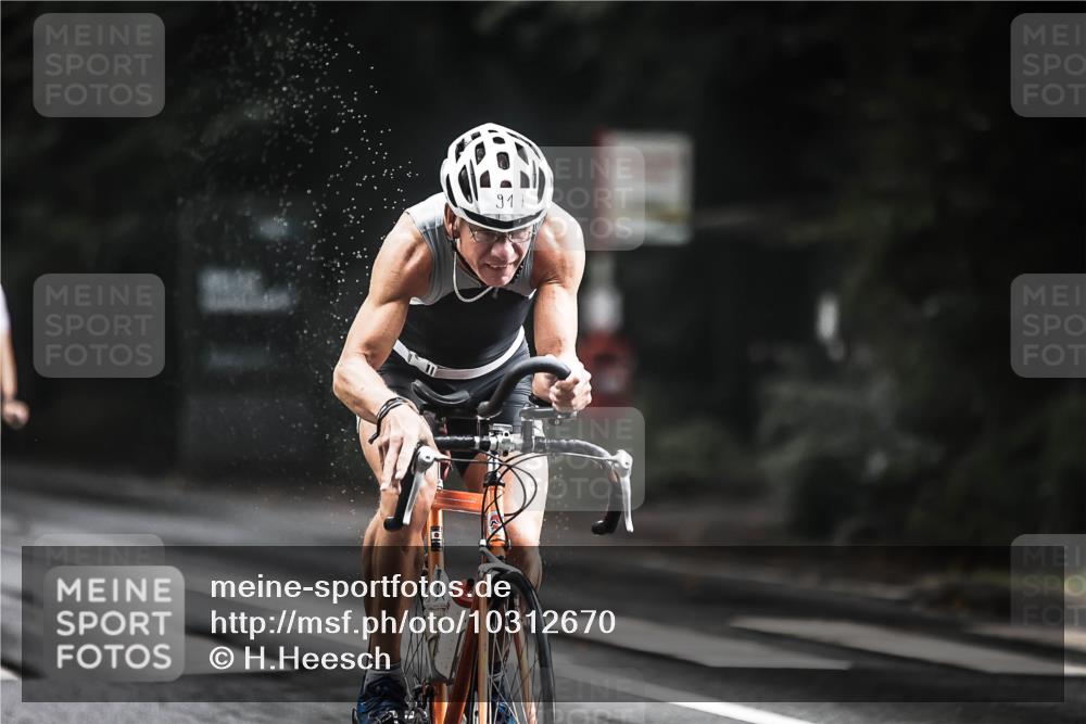 13.09.2026 - Stadtparktriathlon H.Heesch http://msf.ph/oto/10312670 13.09.2026 11:46:39 Radfahren 786, 835, 870, 917 meine-sportfotos.de