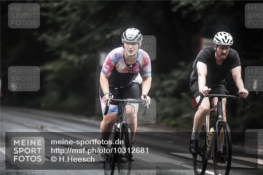 13.09.2026 - Stadtparktriathlon H.Heesch http://msf.ph/oto/10312681 13.09.2026 12:54:15 Radfahren 1137, 1138, 1140, 1170, 1189, 1204, 1211, 1242, 1273, 1289 meine-sportfotos.de