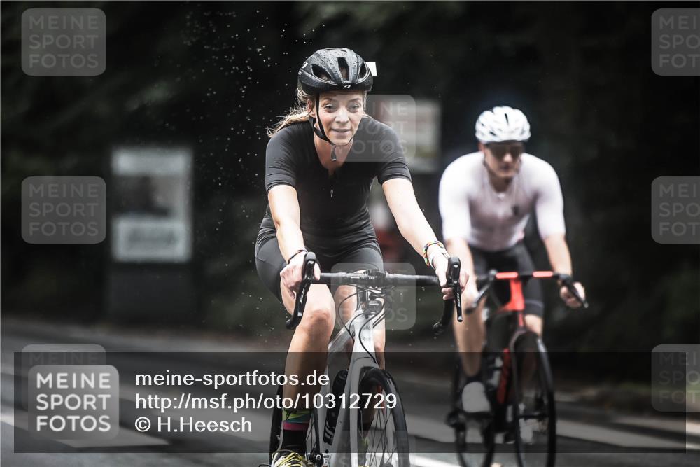 13.09.2026 - Stadtparktriathlon H.Heesch http://msf.ph/oto/10312729 13.09.2026 12:54:19 Radfahren 1087, 1137, 1138, 1140, 1170, 1189, 1204, 1242, 1273, 1299, 1400 meine-sportfotos.de