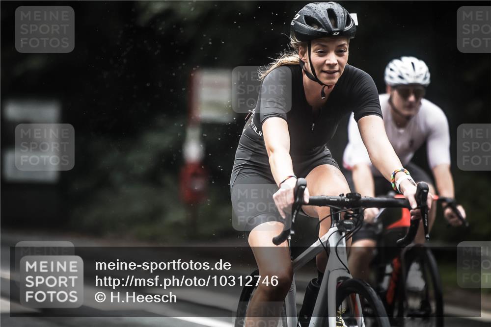 13.09.2026 - Stadtparktriathlon H.Heesch http://msf.ph/oto/10312746 13.09.2026 12:54:19 Radfahren 1087, 1137, 1138, 1140, 1170, 1189, 1204, 1242, 1273, 1299, 1400 meine-sportfotos.de