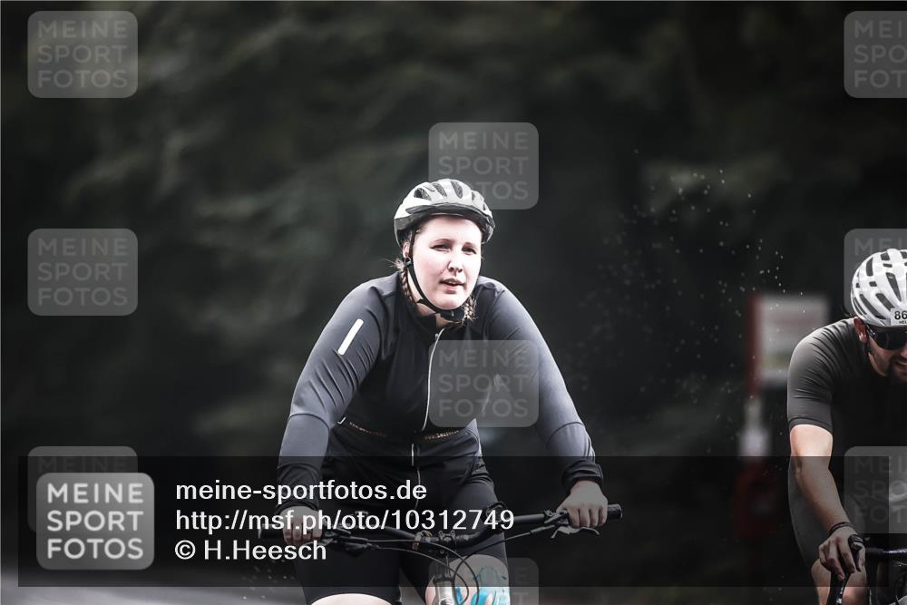 13.09.2026 - Stadtparktriathlon H.Heesch http://msf.ph/oto/10312749 13.09.2026 11:46:52 Radfahren 794, 834, 838, 860 meine-sportfotos.de