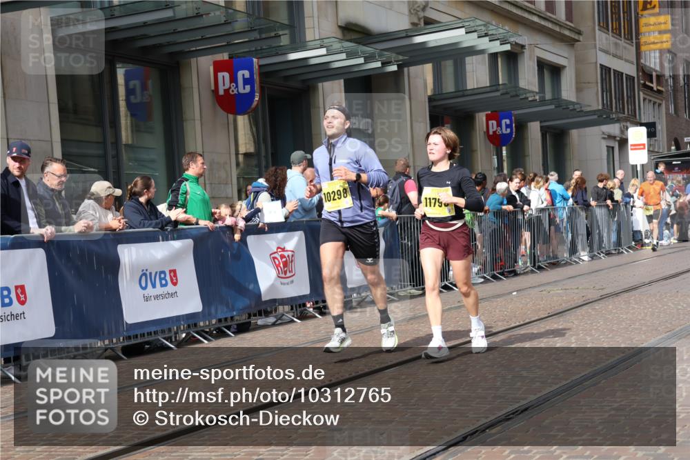 13.09.2026 - 21. swb-Marathon Bremen Strokosch-Dieckow http://msf.ph/oto/10312765 13.09.2026 10:55:54 Ziel 10184, 10211, 10246, 10298, 10322, 10365, 10443, 10670, 10699, 10949, 10957, 10960, 11219, 11280, 11317, 11570, 11693, 11782, 11790, 12061, 12452, 12476, 13565, 10243, 10297, 10374, 10379, 10423, 10529, 10550, 10690, 10703, 10788, 10809, 10881, 10952, 11377, 11510, 11557, 11862, 11972, 11975, 12061, 12108, 12125, 12143, 12150, 12188, 12484 meine-sportfotos.de