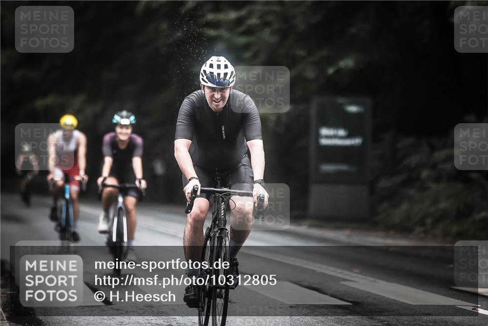 13.09.2026 - Stadtparktriathlon H.Heesch http://msf.ph/oto/10312805 13.09.2026 12:54:24 Radfahren 1087, 1170, 1189, 1193, 1242, 1273, 1299, 1400 meine-sportfotos.de