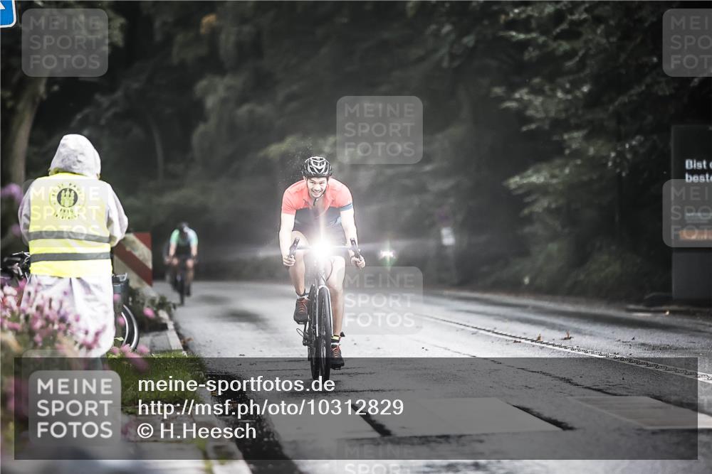 13.09.2026 - Stadtparktriathlon H.Heesch http://msf.ph/oto/10312829 13.09.2026 11:47:04 Radfahren 905 meine-sportfotos.de