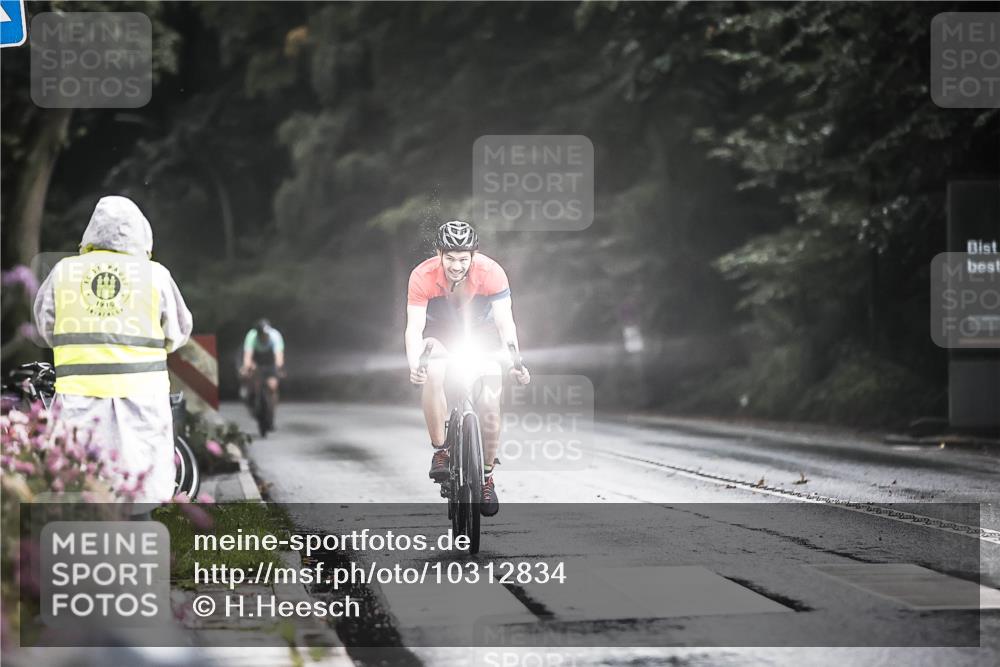 13.09.2026 - Stadtparktriathlon H.Heesch http://msf.ph/oto/10312834 13.09.2026 11:47:04 Radfahren 905 meine-sportfotos.de