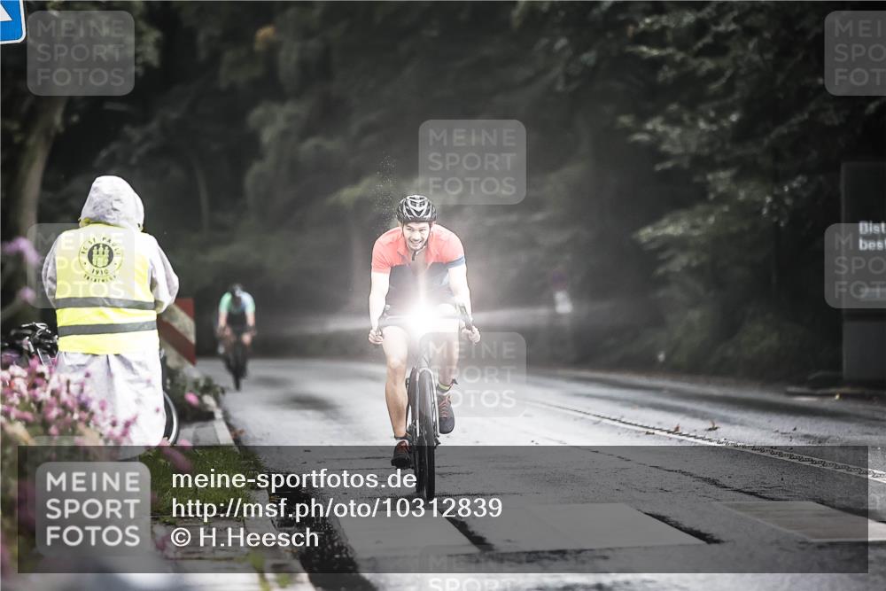 13.09.2026 - Stadtparktriathlon H.Heesch http://msf.ph/oto/10312839 13.09.2026 11:47:04 Radfahren 905 meine-sportfotos.de