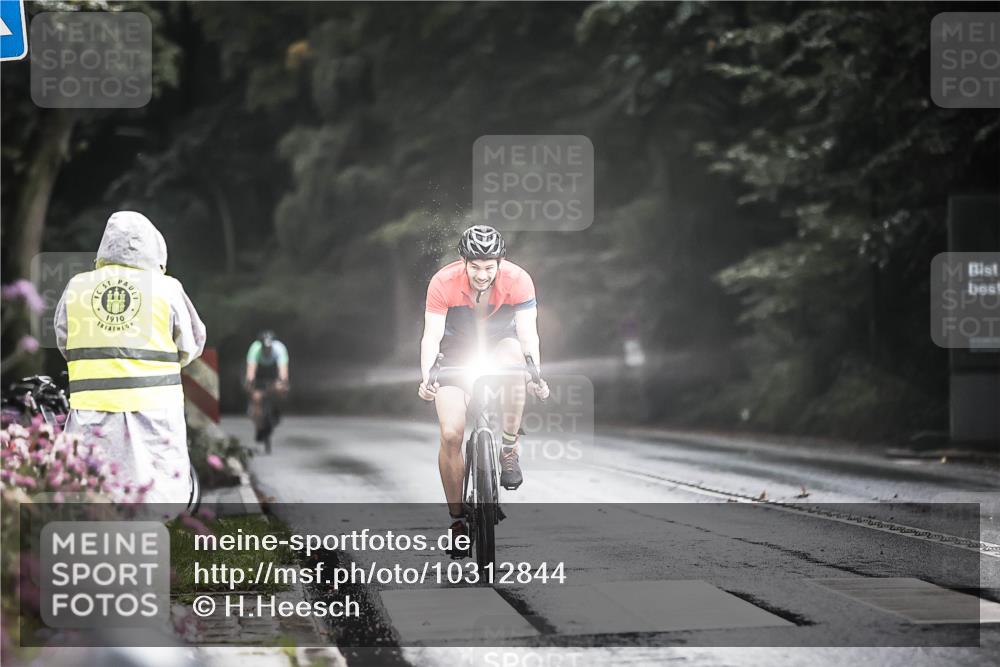 13.09.2026 - Stadtparktriathlon H.Heesch http://msf.ph/oto/10312844 13.09.2026 11:47:04 Radfahren 905 meine-sportfotos.de