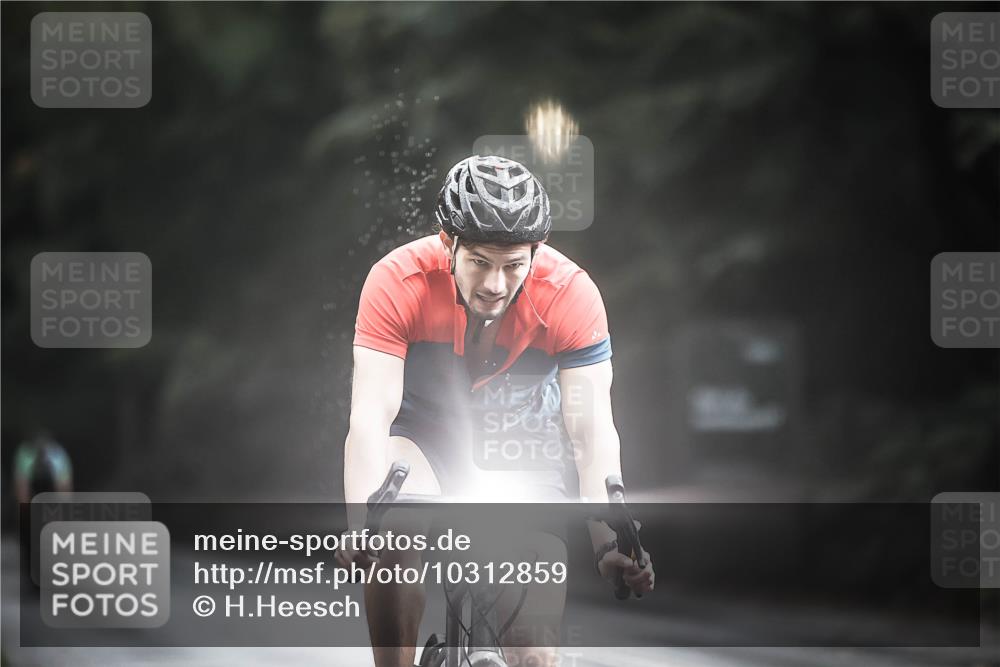 13.09.2026 - Stadtparktriathlon H.Heesch http://msf.ph/oto/10312859 13.09.2026 11:47:06 Radfahren 893, 905 meine-sportfotos.de