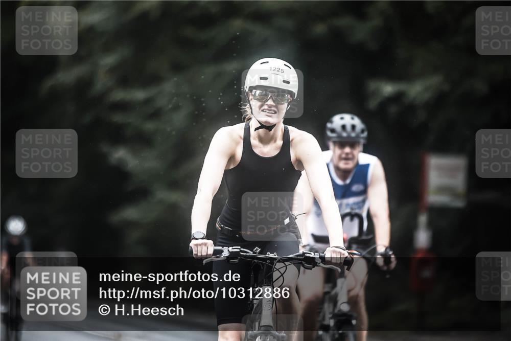 13.09.2026 - Stadtparktriathlon H.Heesch http://msf.ph/oto/10312886 13.09.2026 12:54:34 Radfahren 1101, 1225, 1226, 1304, 1308 meine-sportfotos.de