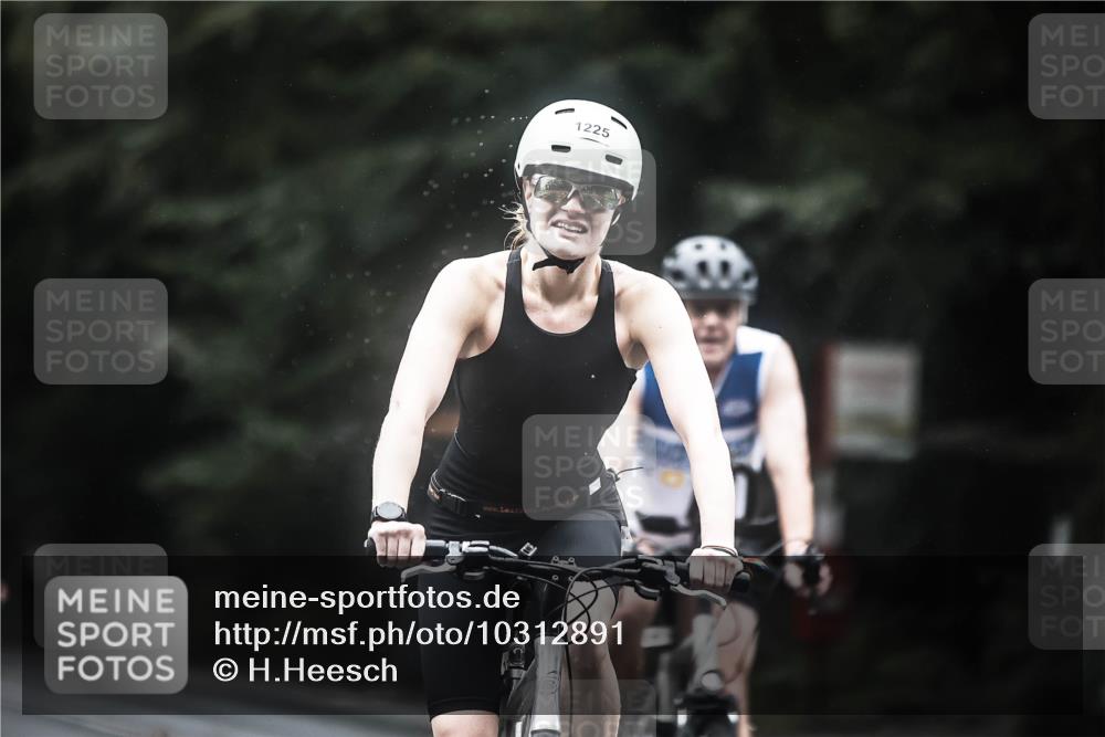 13.09.2026 - Stadtparktriathlon H.Heesch http://msf.ph/oto/10312891 13.09.2026 12:54:34 Radfahren 1101, 1225, 1226, 1304, 1308 meine-sportfotos.de