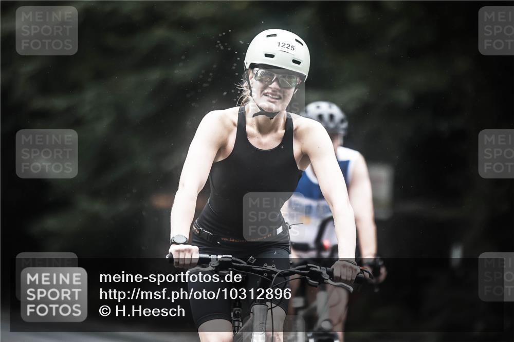 13.09.2026 - Stadtparktriathlon H.Heesch http://msf.ph/oto/10312896 13.09.2026 12:54:34 Radfahren 1101, 1225, 1226, 1304, 1308 meine-sportfotos.de