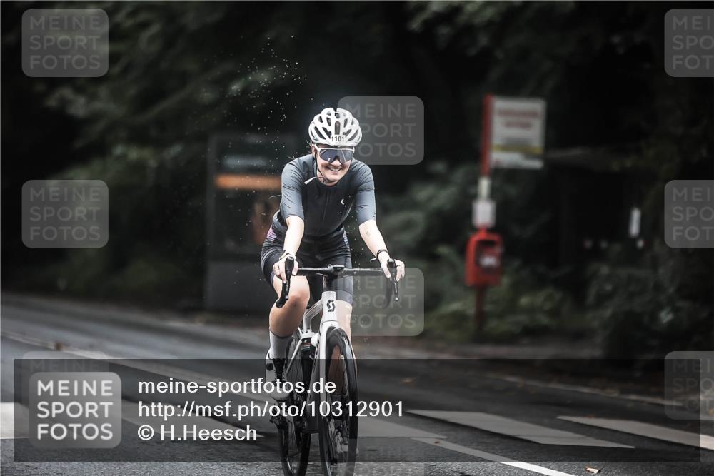 13.09.2026 - Stadtparktriathlon H.Heesch http://msf.ph/oto/10312901 13.09.2026 12:54:36 Radfahren 1101, 1225, 1226, 1304, 1308 meine-sportfotos.de
