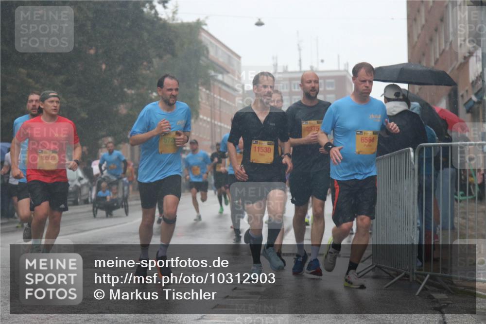 13.09.2026 - Kiel Lauf Markus Tischler http://msf.ph/oto/10312903 13.09.2026 10:39:44 Fleethörn 739, 572, 10589, 11530, 2375, 39, 6564 meine-sportfotos.de