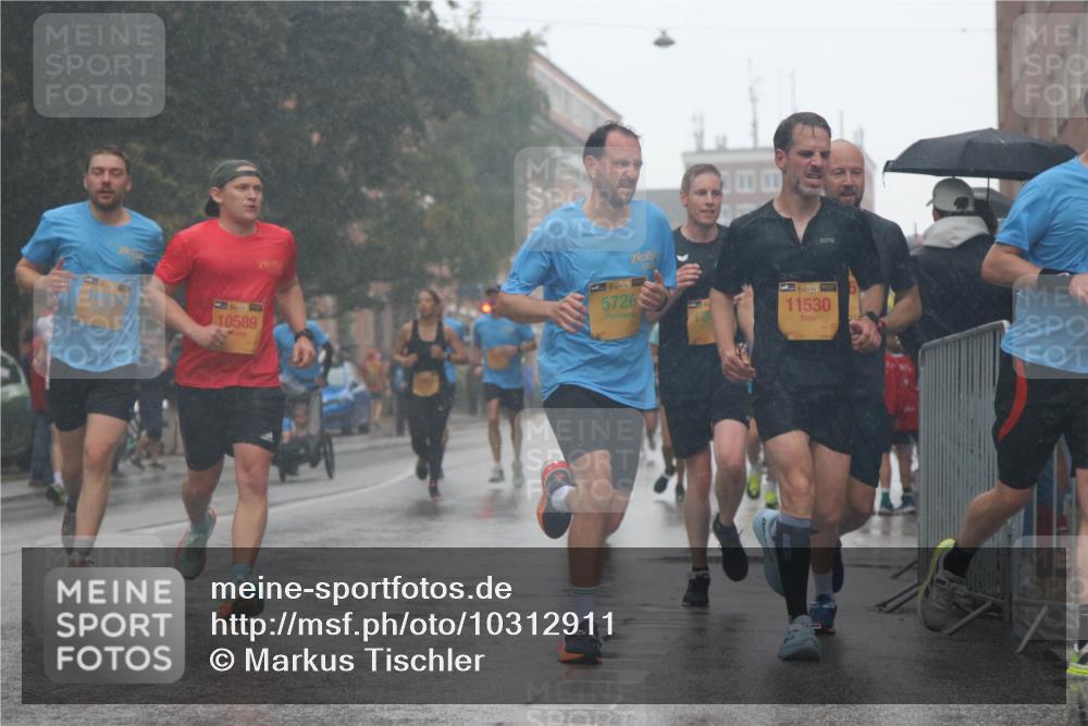 13.09.2026 - Kiel Lauf Markus Tischler http://msf.ph/oto/10312911 13.09.2026 10:39:45 Fleethörn 10589, 38, 5726, 39, 11530 meine-sportfotos.de