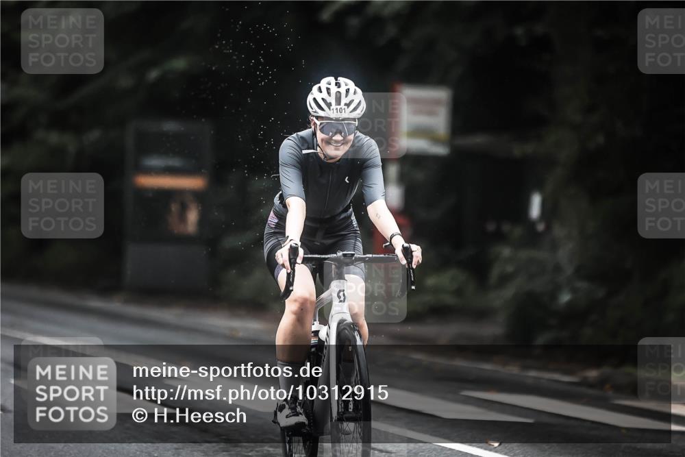 13.09.2026 - Stadtparktriathlon H.Heesch http://msf.ph/oto/10312915 13.09.2026 12:54:36 Radfahren 1101, 1225, 1226, 1304, 1308 meine-sportfotos.de
