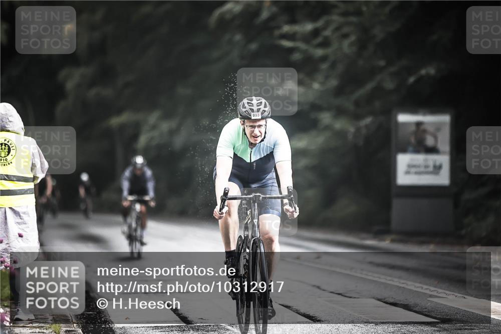 13.09.2026 - Stadtparktriathlon H.Heesch http://msf.ph/oto/10312917 13.09.2026 11:47:11 Radfahren 859, 893, 905 meine-sportfotos.de