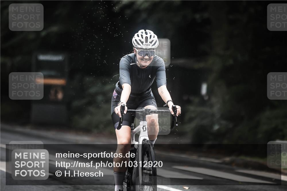 13.09.2026 - Stadtparktriathlon H.Heesch http://msf.ph/oto/10312920 13.09.2026 12:54:37 Radfahren 1101, 1225, 1226, 1304, 1308 meine-sportfotos.de