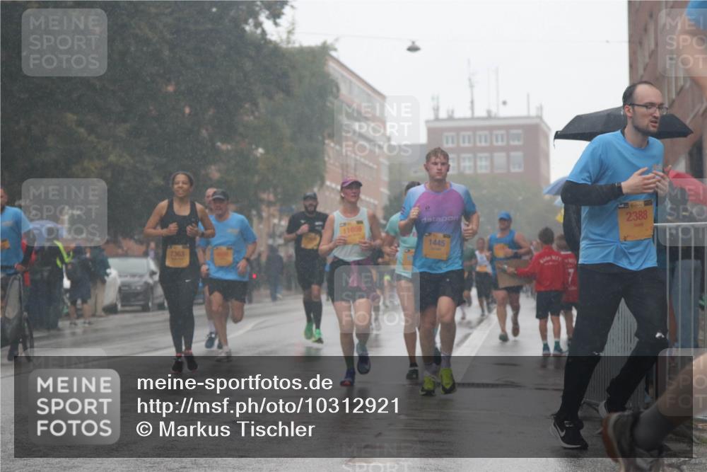 13.09.2026 - Kiel Lauf Markus Tischler http://msf.ph/oto/10312921 13.09.2026 10:39:47 Fleethörn 11659, 7363, 1445, 2388 meine-sportfotos.de