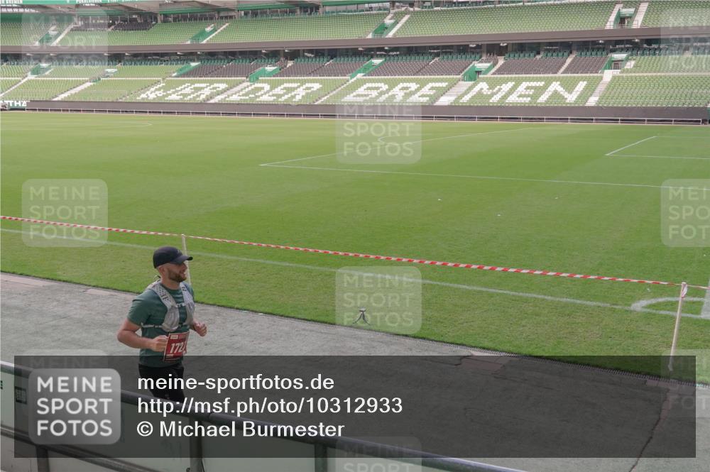 13.09.2026 - 21. swb-Marathon Bremen Michael Burmester http://msf.ph/oto/10312933 13.09.2026 12:49:05 Laufen im Stadion 382, 384, 524, 572, 670, 779, 826, 889, 899, 1349, 1517, 1605, 1723, 1748, 1872, 1925, 2287, 2288, 2605, 2750, 2844, 2909, 2956, 3043, 3110, 3127, 3197, 3242, 3276, 3330, 3466, 3625, 3910, 3973, 4033, 4082, 4247, 4384, 4712, 4732, 4743, 4852, 4898, 4990, 5424, 5517, 5570, 5585, 5594, 5648, 6025, 6058, 6692, 6842, 6906, 6951, 7064, 7109, 7115, 7399, 7636, 7803, 7876, 8611, 8706, 8877, 8973, 8980, 8981, 9010, 9035, 9429, 13091 meine-sportfotos.de