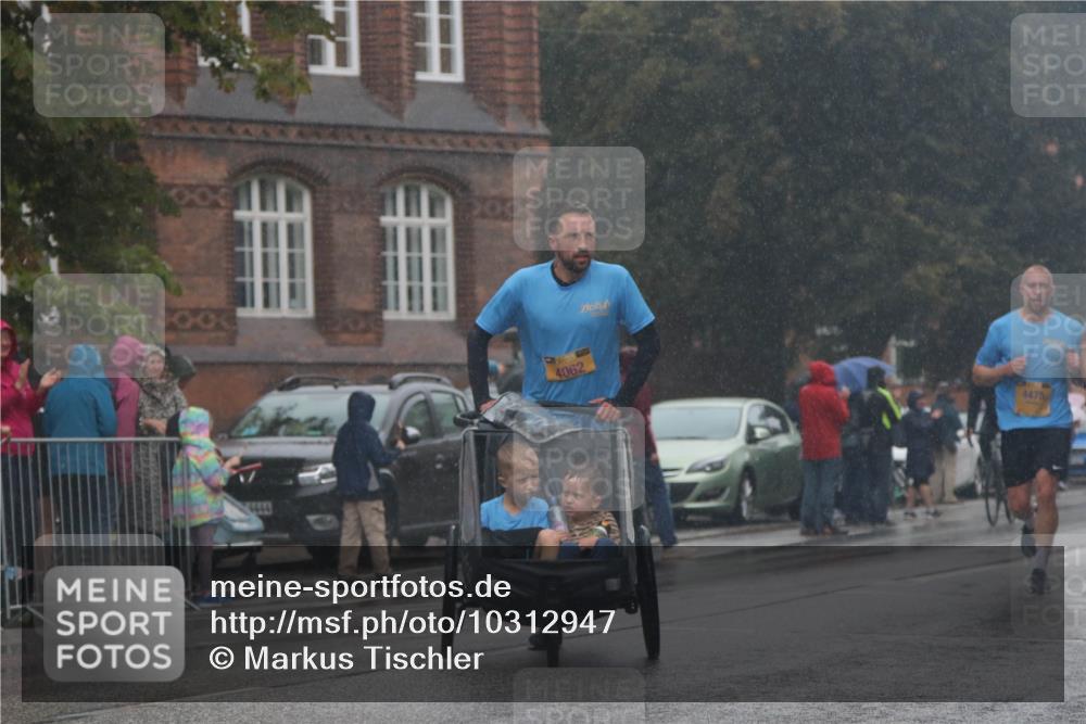 13.09.2026 - Kiel Lauf Markus Tischler http://msf.ph/oto/10312947 13.09.2026 10:39:49 Fleethörn 4444, 4062, 4475 meine-sportfotos.de
