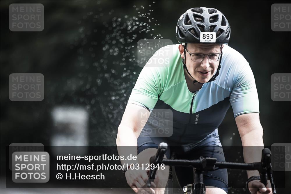 13.09.2026 - Stadtparktriathlon H.Heesch http://msf.ph/oto/10312948 13.09.2026 11:47:12 Radfahren 859, 893, 905 meine-sportfotos.de