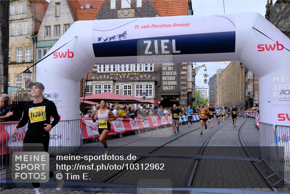13.09.2026 - 21. swb-Marathon Bremen Tim E. http://msf.ph/oto/10312962 13.09.2026 10:54:29 Ziel 10359, 10577, 10749, 10822, 10996, 11010, 11099, 11118, 11290, 11329, 11361, 11476, 11765, 11843, 11989, 11998, 13531 meine-sportfotos.de